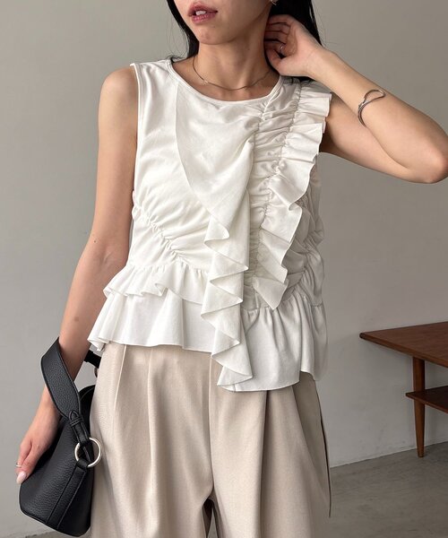 CAPRICIEUX LE'MAGE(カプリシューレマージュ)の「アシメフリルノースリT(Tシャツ/カットソー・レディース・グレー/ブラック/ホワイト・FREE)」の6枚目の写真