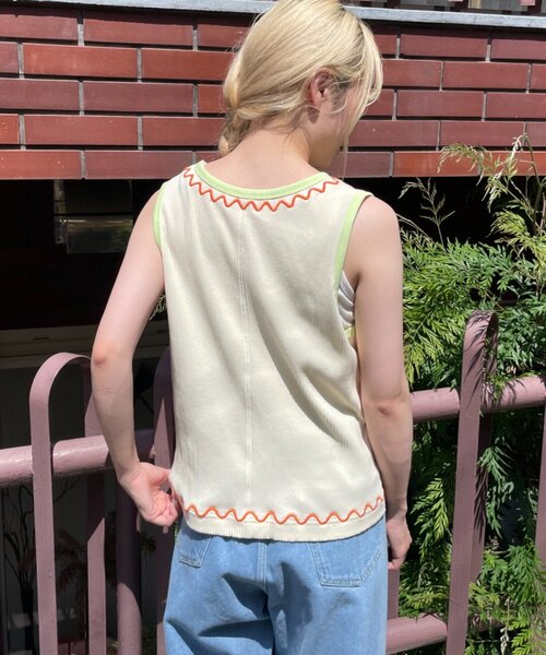 HELLO.SANFRANCISCO(ハローサンフランシスコ)の「【HELLO.SANFRANCISCO/ハローサンフランシスコ】ロゴプリントうねうねリブタンク(タンクトップ・レディース・アイボリー/ピンク・ONE SIZE)」の5枚目の写真
