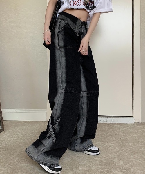 FUNdaysion(ファンデイション)の「ワイドデニムパンツ(デニムパンツ・レディース・ブラック・S/L/M)」の4枚目の写真