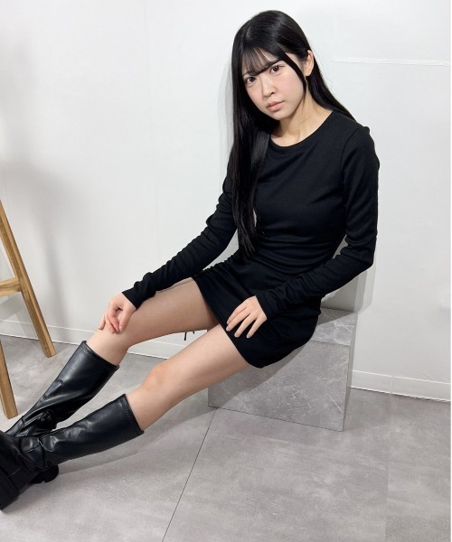 marcydorn(マーシードルン)の「シャーリングミニワンピース リブニット タイトライン モードカジュアル(ワンピース・レディース・ブラック・ONE SIZE)」の3枚目の写真