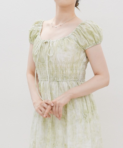 MISCH MASCH（ミッシュマッシュ）の「2026春夏新作 シャーリングフラワーワンピース（ワンピース・レディース・イエロー/グリーン・ﾌﾘ-）」の12枚目の写真