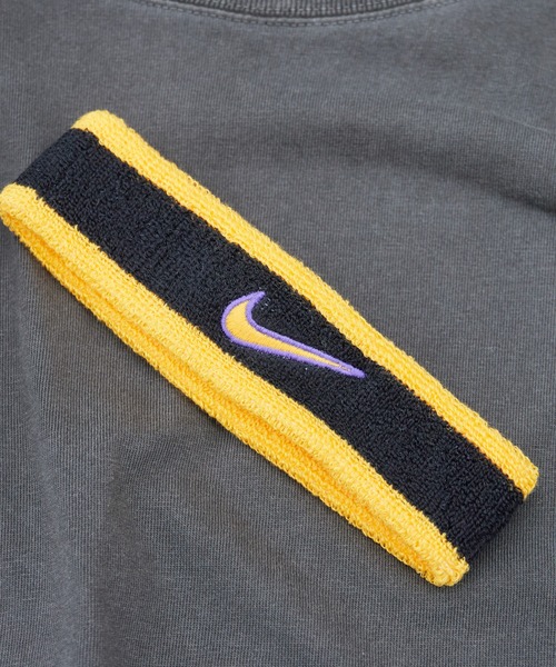 NIKE（ナイキ）の「NIKE/ナイキ スウッシュ ヘッドバンド ヘアバンド 汗止め スポーツ 洗顔 シンプル ブランドロゴ ライン 配色 ツートン バイカラー メンズ レディース 2026年 夏 夏服（ヘアバンド・メンズ・ホワイト/ライトブルー/ブラック/パープル/ネイビー/レッド/ピンク/オレンジ/ブルー/グリーン/マルチ/ブラック×イエロー・FREE）」の16枚目の写真