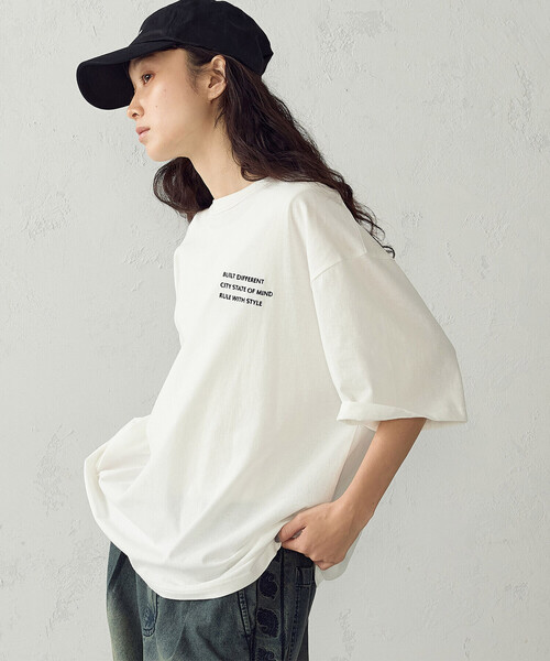 Purple&Yellow(パープルアンドイエロー)の「スーベニア刺繍 半袖Tシャツ(Tシャツ/カットソー・メンズ・ブラック/ホワイト・S/L/M)」の17枚目の写真