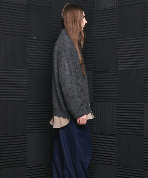 MAISON SPECIAL(メゾンスペシャル)の「《UNISEX》スーパー140エクストラファインメリノウールプライムオーバー襟付きカーディガン/Super140 Extra Fine Merino Wool Prime-Over Collared Cardigan【MAISON SPECIAL/メゾンスペシャル】(カーディガン/ボレロ・メンズ・チャコールグレー/レッド/ブラック・0/1/2)」の16枚目の写真