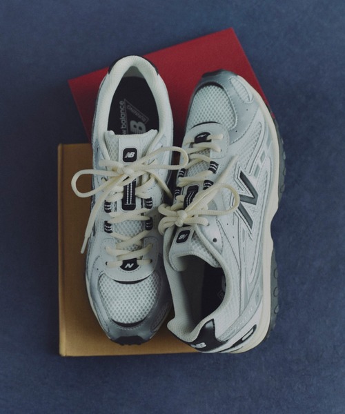 NEW BALANCE(ニューバランス)の「204L U204LSWD(スニーカー・メンズ・ホワイト・24.0cm/28.0cm/27.5cm/27.0cm/26.5cm/26.0cm/25.5cm/29.0cm/25.0cm/24.5cm/23.5cm/23.0cm/22.5cm)」の1枚目の写真