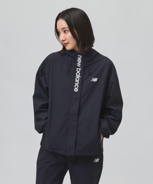 NEW BALANCE（ニューバランス）の「【別注】ニューバランス New Balance フーデットウーブンジャケット 限定コラボ（ナイロンジャケット・レディース・ネイビー/サックスブルー/アイボリー・S/M/L/XL）」の19枚目の写真