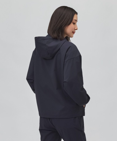 NEW BALANCE（ニューバランス）の「【別注】ニューバランス New Balance フーデットウーブンジャケット 限定コラボ（ナイロンジャケット・レディース・ネイビー/サックスブルー/アイボリー・S/M/L/XL）」の21枚目の写真