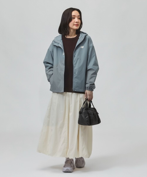 NEW BALANCE（ニューバランス）の「【別注】ニューバランス New Balance フーデットウーブンジャケット 限定コラボ（ナイロンジャケット・レディース・ネイビー/サックスブルー/アイボリー・S/M/L/XL）」の7枚目の写真
