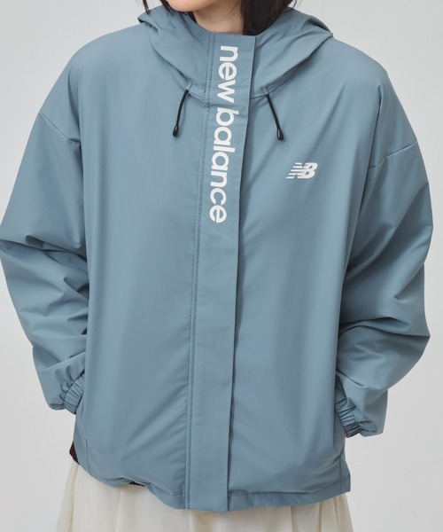 NEW BALANCE（ニューバランス）の「【別注】ニューバランス New Balance フーデットウーブンジャケット 限定コラボ（ナイロンジャケット・レディース・ネイビー/サックスブルー/アイボリー・S/M/L/XL）」の10枚目の写真