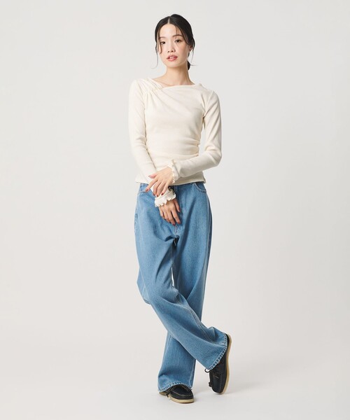 BEAUTY&YOUTH UNITED ARROWS(ビューティーアンドユースユナイテッドアローズ)の「コットン リブ ボタン ギャザー プルオーバー(Tシャツ/カットソー・レディース・オフホワイト/ブラック/レッド・FREE)」の9枚目の写真