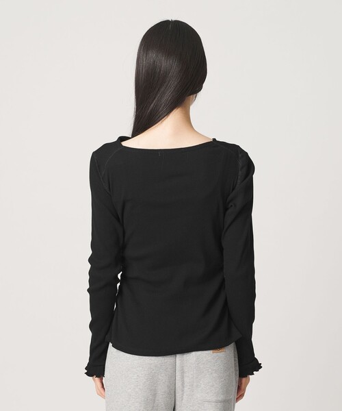 BEAUTY&YOUTH UNITED ARROWS(ビューティーアンドユースユナイテッドアローズ)の「コットン リブ ボタン ギャザー プルオーバー(Tシャツ/カットソー・レディース・オフホワイト/ブラック/レッド・FREE)」の12枚目の写真