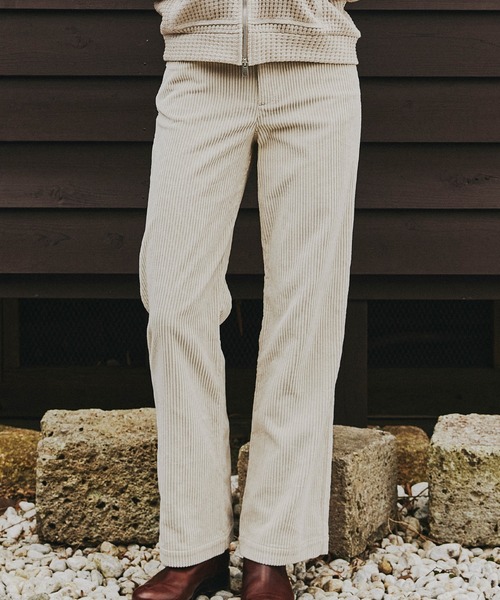 SEAGREEN(シーグリーン)の「SEAGREEN(シーグリーン) WIDE WALE CORDUROY STRAIGHT PANTS ワイドウェールコーデュロイストレートパンツ(その他パンツ・レディース・ブラウン/ライトグレー・1/2)」の1枚目の写真