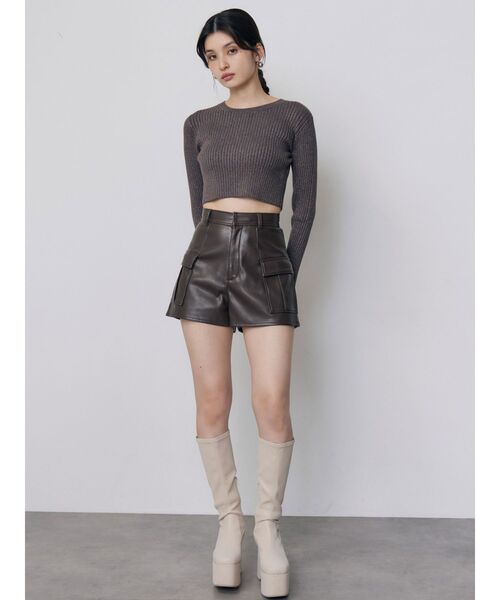 MURUA(ムルーア)の「カーゴポケットフェイクレザーショートパンツ 冬服(その他パンツ・レディース・アイボリー/ブラック/ブラウン・2/1)」の21枚目の写真