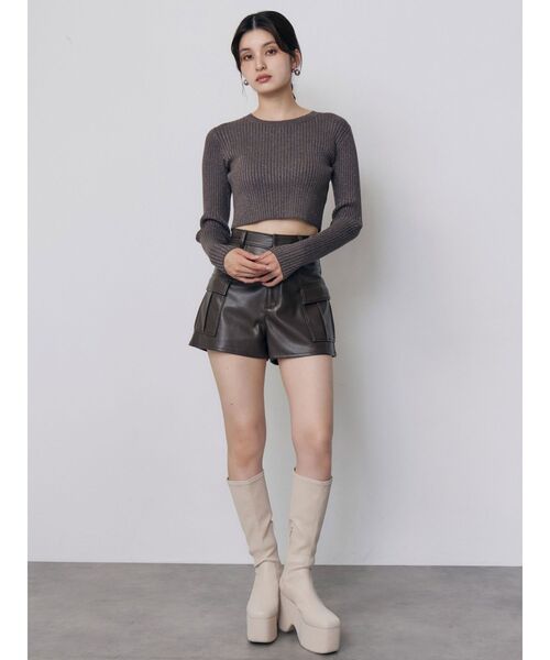 MURUA(ムルーア)の「カーゴポケットフェイクレザーショートパンツ 冬服(その他パンツ・レディース・アイボリー/ブラック/ブラウン・2/1)」の22枚目の写真