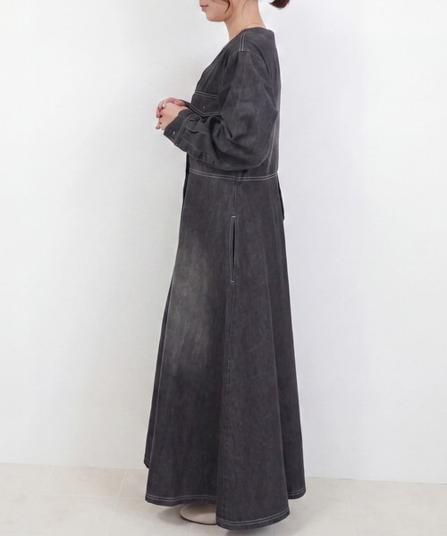 SELECT LEVERY（セレクトリベリー）の「デニムロングワンピース（ワンピース・レディース・ネイビー/ブラック/ブルー・MEDIUM）」の14枚目の写真