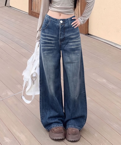 BLoomMe(ブルームミー)の「ヴィンテージ感をまとった、ウォッシュ加工ワイドデニムパンツ(デニムパンツ・レディース・ネイビー・M)」の2枚目の写真