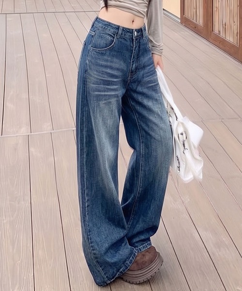 BLoomMe(ブルームミー)の「ヴィンテージ感をまとった、ウォッシュ加工ワイドデニムパンツ(デニムパンツ・レディース・ネイビー・M)」の3枚目の写真