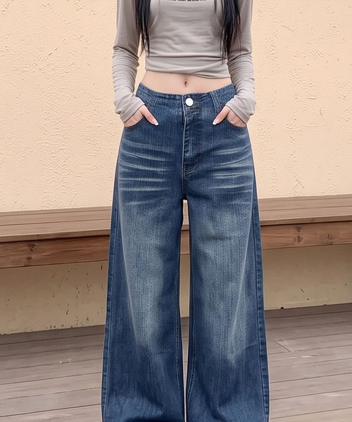 BLoomMe(ブルームミー)の「ヴィンテージ感をまとった、ウォッシュ加工ワイドデニムパンツ(デニムパンツ・レディース・ネイビー・M)」の10枚目の写真