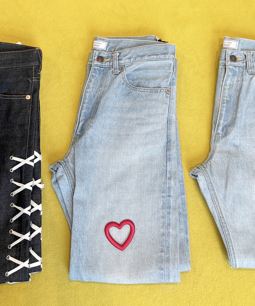 EDIT. FOR LULU(エディットフォールル)の「【Kiwanda Kiwanda/ キワンダキワンダ】 LoveEmbroideryDenim Red(デニムパンツ・レディース・ブルー系その他・30cm)」の1枚目の写真