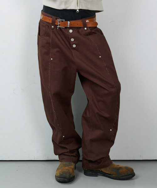 THEVINYLHOUSE(ザバイニルハウス)の「CURVED STUD PANTS BROWN(その他パンツ・レディース・その他・SMALL/MEDIUM/LARGE)」の1枚目の写真