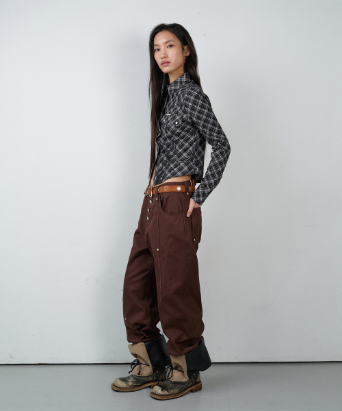 THEVINYLHOUSE(ザバイニルハウス)の「CURVED STUD PANTS BROWN(その他パンツ・レディース・その他・SMALL/MEDIUM/LARGE)」の7枚目の写真