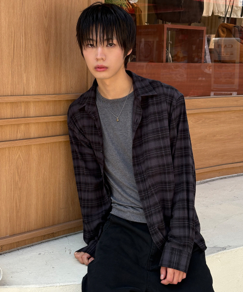 SIGNATURE（シグネチャ）の「ヴィンテージレギュラーチェックシャツ[チャコール]（シャツ/ブラウス・レディース・その他・MEDIUM/LARGE）」の2枚目の写真