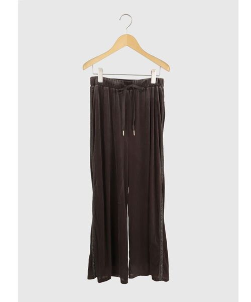 FIKA.（フィーカ）の「Lace line velour pants（その他パンツ・レディース・キャメル/ブラウン・MEDIUM）」の2枚目の写真