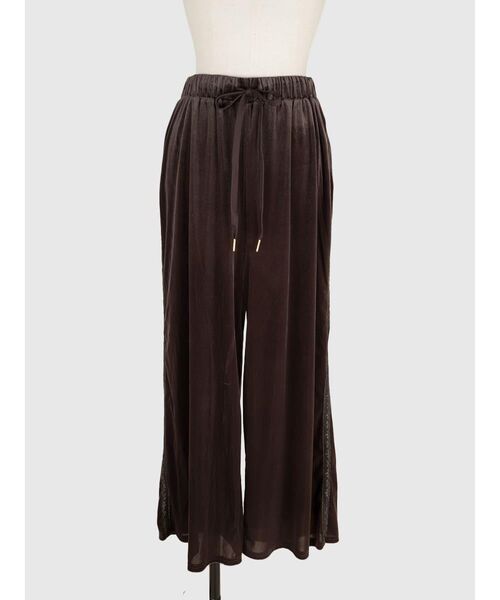 FIKA.（フィーカ）の「Lace line velour pants（その他パンツ・レディース・キャメル/ブラウン・MEDIUM）」の3枚目の写真