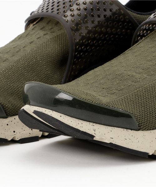NIKE（ナイキ）の「NIKE SOCK DART（スニーカー・メンズ・グレー/ブラック/オリーブ・26/28/27）」の6枚目の写真