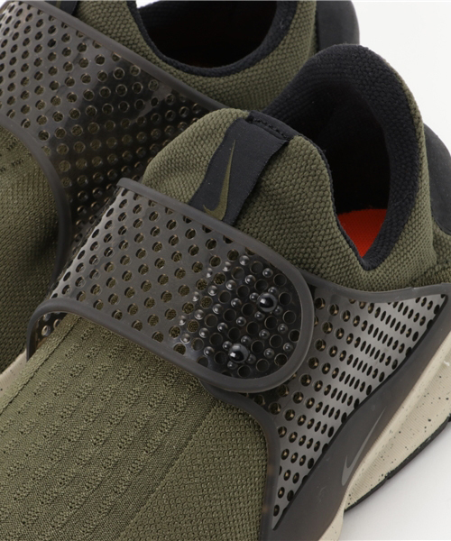 NIKE（ナイキ）の「NIKE SOCK DART（スニーカー・メンズ・グレー/ブラック/オリーブ・26/28/27）」の7枚目の写真