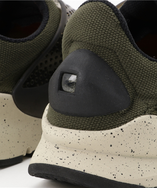 NIKE（ナイキ）の「NIKE SOCK DART（スニーカー・メンズ・グレー/ブラック/オリーブ・26/28/27）」の9枚目の写真