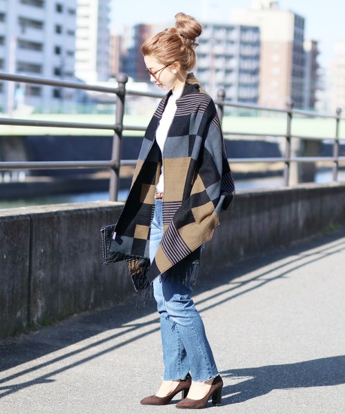 reca（レカ）の「ブロックチェック柄大判ストール（ストール/ショール・レディース・グレー/ブルー/ベージュ/ブラック/ネイビー/ピンク・FREE）」の12枚目の写真