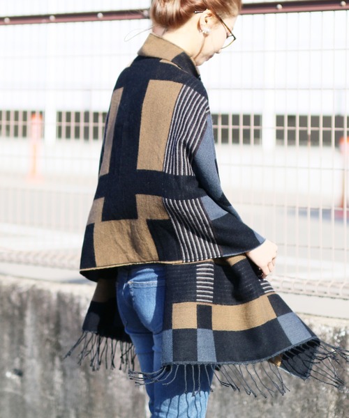 reca（レカ）の「ブロックチェック柄大判ストール（ストール/ショール・レディース・グレー/ブルー/ベージュ/ブラック/ネイビー/ピンク・FREE）」の11枚目の写真