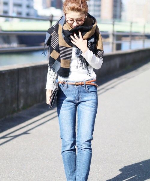 reca（レカ）の「ブロックチェック柄大判ストール（ストール/ショール・レディース・グレー/ブルー/ベージュ/ブラック/ネイビー/ピンク・FREE）」の10枚目の写真