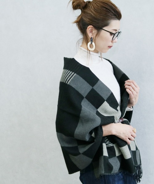 reca（レカ）の「ブロックチェック柄大判ストール（ストール/ショール・レディース・グレー/ブルー/ベージュ/ブラック/ネイビー/ピンク・FREE）」の2枚目の写真