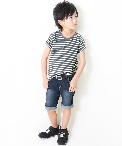 devirock(デビロック)の「先染めボーダーVネック半袖Tシャツ カットソー(Tシャツ/カットソー・キッズ・トリコロール/チャコール/ブラック・100cm/150cm/130cm/160cm/140cm/120cm/110cm)」の4枚目の写真