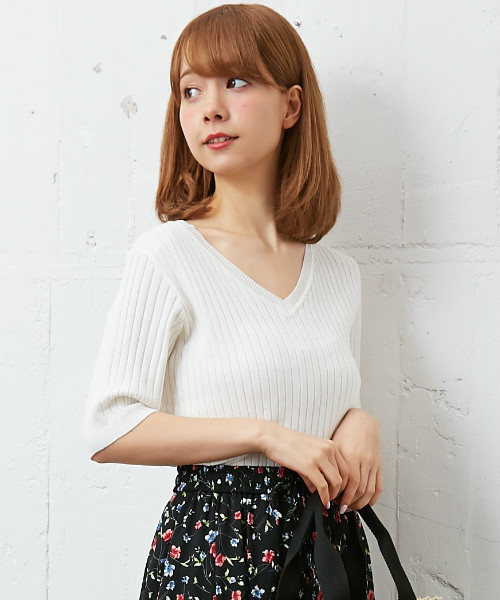 INGNI（イング）の「『MORE6月号掲載商品』12Gリブ5分袖ニット/レディーストップス-2017SS-（ニット/セーター・レディース・ブラック/ピンク系その他/その他/ラベンダー/マスタード/ブラウン/レッド/オフホワイト・MEDIUM）」の2枚目の写真