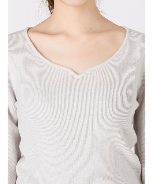 dazzlin（ダズリン）の「ハートシェイプニットトップス（ニット/セーター・レディース・ピンク/ブラウン/オフホワイト/マスタード/パープル/ライトグレー・FREE）」の16枚目の写真