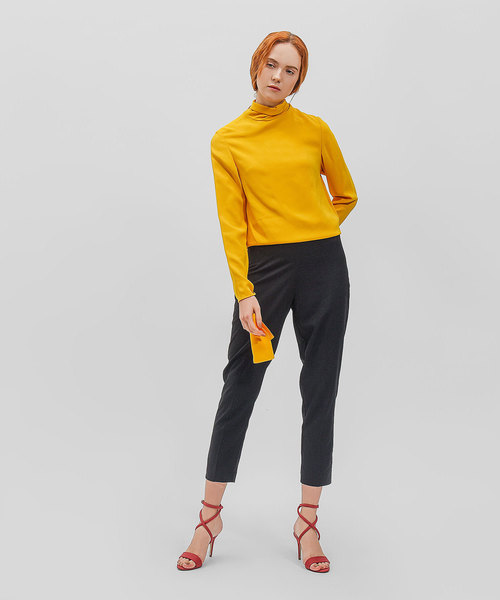 CHARLES & KEITH(チャールズ & キース)の「クリスクロスストラップサンダル / CRISS CROSS STRAP SANDALS(サンダル・レディース・ブラック/レッド・22.5cm/23.5cm/24.5cm/23cm/25cm)」の11枚目の写真