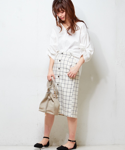 natural couture(ナチュラルクチュール)の「ウインドペンチェックスカート(スカート・レディース・ホワイト/グレー/ベージュ・FREE)」の4枚目の写真