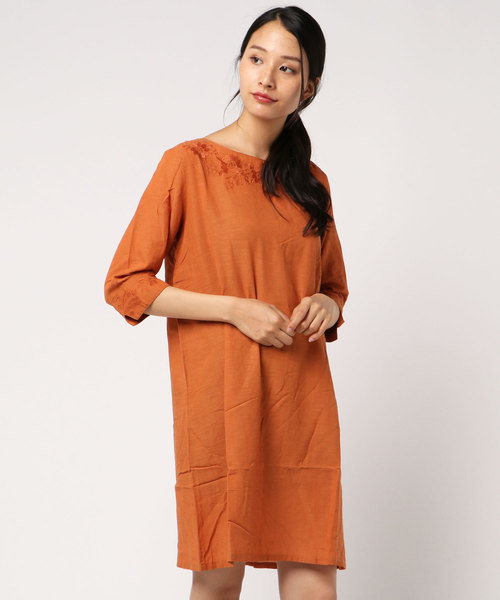 LBC（エルビーシー）の「麻混刺繍チュニックワンピース（ワンピース・レディース・オレンジ/グリーン/ネイビー・M/L）」の8枚目の写真