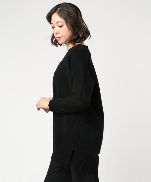 RIVE DROITE（リヴドロワ）の「ラム100V/Nチュニックニット（ニット/セーター・レディース・ライトグレー/ブラック/オフホワイト・FREE）」の5枚目の写真