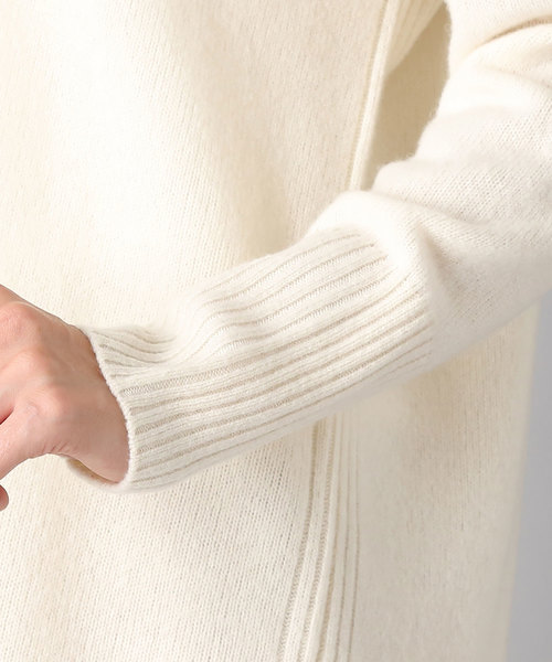 RIVE DROITE（リヴドロワ）の「ラム100V/Nチュニックニット（ニット/セーター・レディース・ライトグレー/ブラック/オフホワイト・FREE）」の7枚目の写真