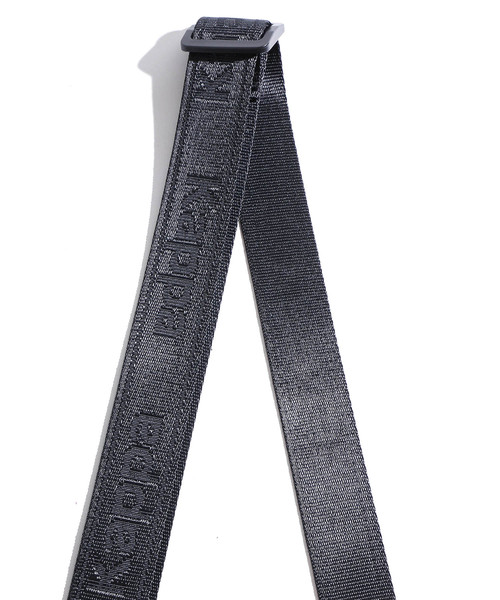 Kappa(カッパ)の「∴WEGO/Kappa別注ミニマムショルダーバッグ(ショルダーバッグ・メンズ・ブラック/シルバー・FREE)」の9枚目の写真