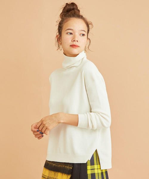 BEAUTY&YOUTH UNITED ARROWS（ビューティーアンドユースユナイテッドアローズ）の「BY∴ フルニードルタートルネックニット -ウォッシャブル-о（ニット/セーター・レディース・ベージュ/ブラック/ホワイト/レッド・FREE）」の16枚目の写真