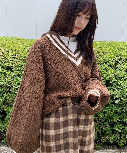 apres jour（アプレジュール）の「ケーブルチルデンＶニット【ZOZOTOWN限定アイテム】（ニット/セーター・レディース・ダークブラウン/モカ/ライトベージュ・フリー）」の13枚目の写真
