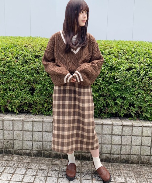 apres jour（アプレジュール）の「ケーブルチルデンＶニット【ZOZOTOWN限定アイテム】（ニット/セーター・レディース・ダークブラウン/モカ/ライトベージュ・フリー）」の4枚目の写真