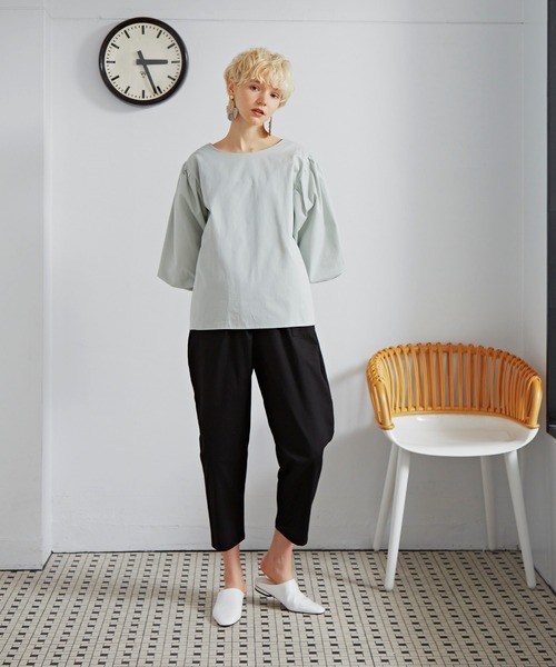 Libra Cue（リブラ キュー）の「Libra リラックスパンツ（チノパンツ・レディース・ブラック/ベージュ/カーキ・FREE）」の4枚目の写真