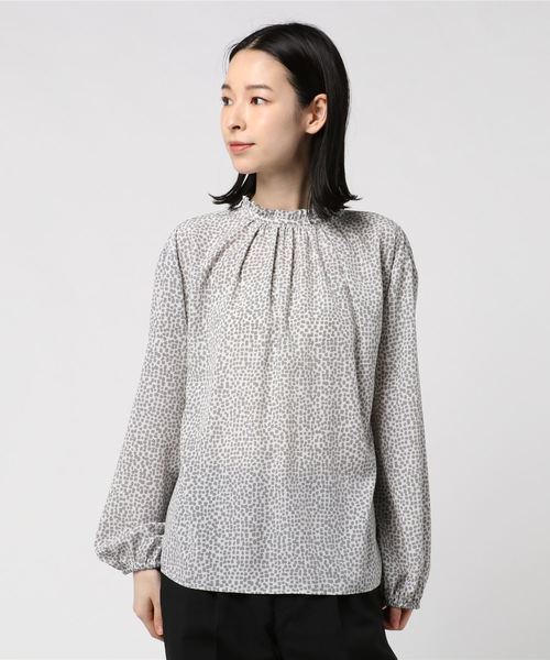 NOLLEY’S(ノーリーズ)の「デシンスクエアドットブラウス(シャツ/ブラウス・レディース・ベージュ系その他3/ブラック系その他3・38)」の7枚目の写真