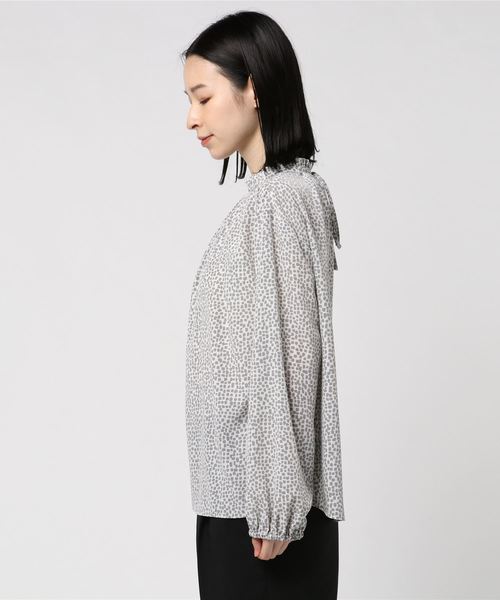 NOLLEY’S(ノーリーズ)の「デシンスクエアドットブラウス(シャツ/ブラウス・レディース・ベージュ系その他3/ブラック系その他3・38)」の5枚目の写真